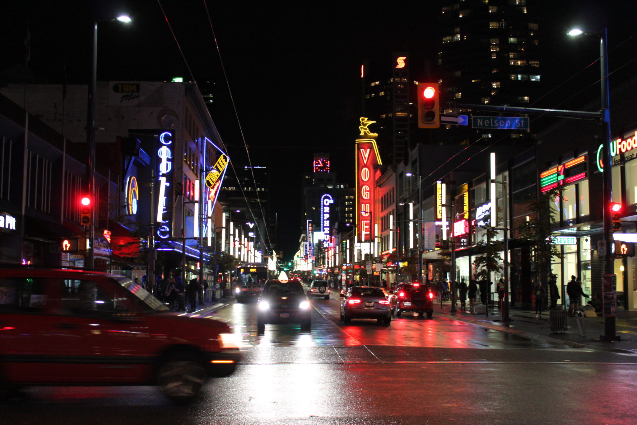 nuit-granville-street-vancouver