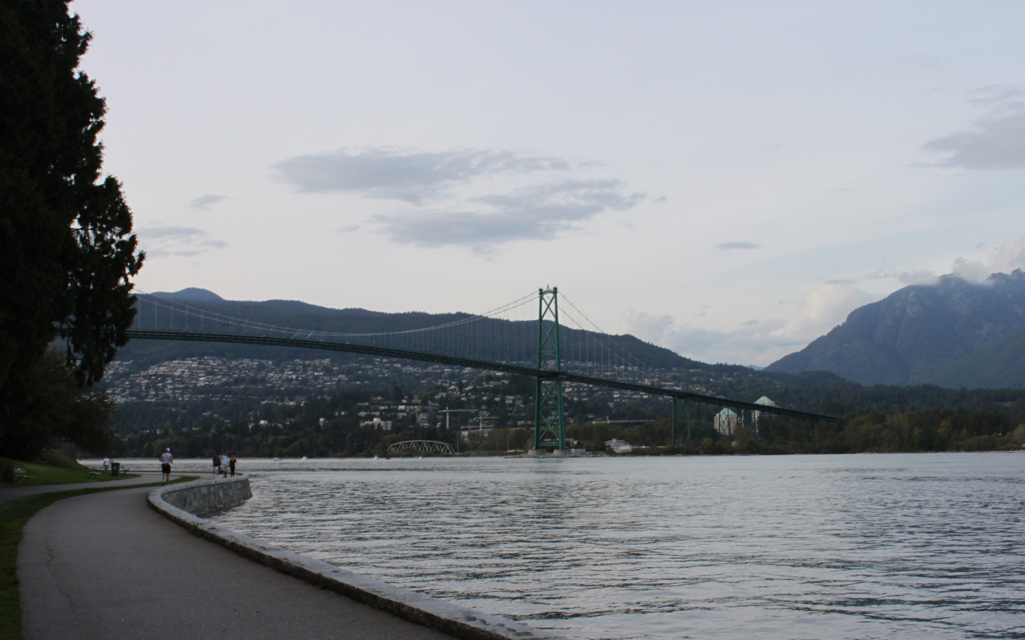 stanley-park-lion-gate-bridge-vancouver